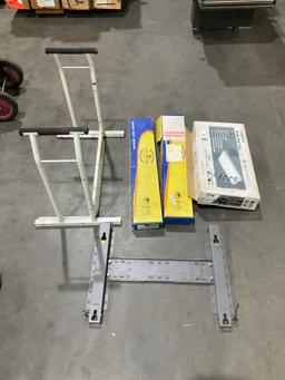 LOT OF MISCELLANEOUS LIGHT FIXTURES AND MONITOR MOUNT