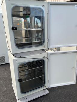 NUAIRE LABORATORY REFRIGERATOR MODEL NU-8700