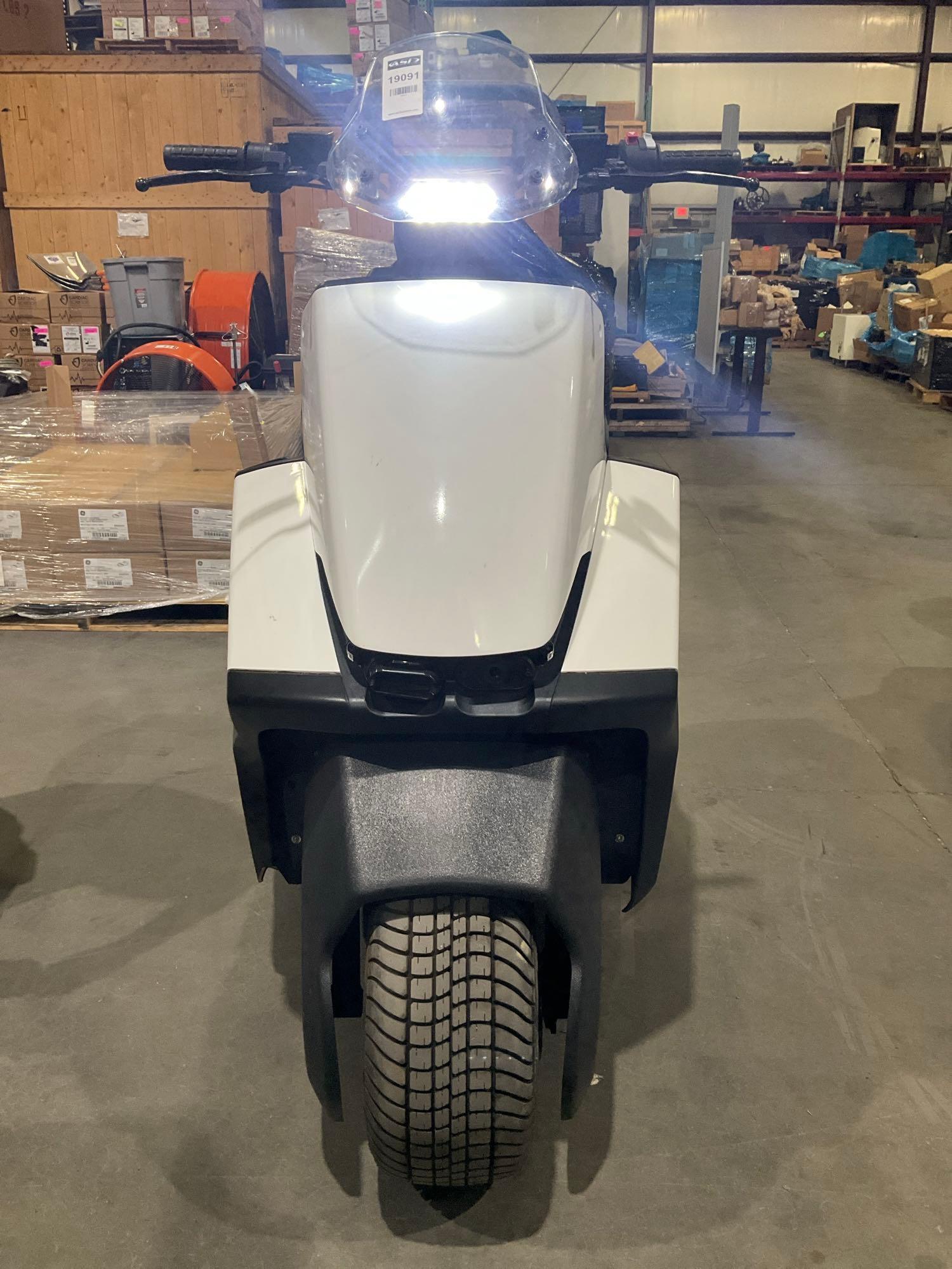 SEGWAY SE-3 PATROLLER, ELECTRIC, 100-240VAC, BILL OF SALE ONLY, RUNS & DRIVES , EXTRA TIRES INCLU...