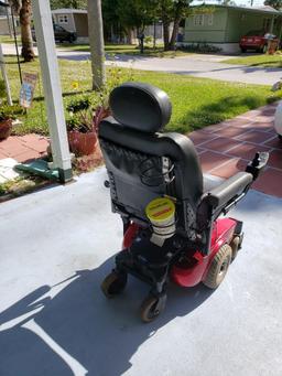 PRONTO M51 SURE STEP... WHEELCHAIR SCOOTER WITH REBUILT CONTROLLER, NEEDS ( 2 ) BATTERIES