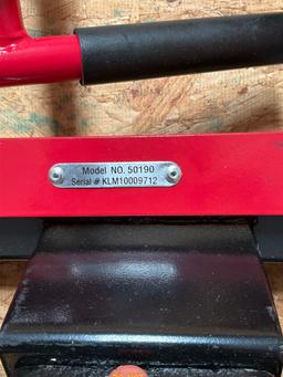 CRAFTSMAN MOTORCYCLE/ATV JACK MODEL 50190; APPROXIMATE CAPACITY 1500 LBS