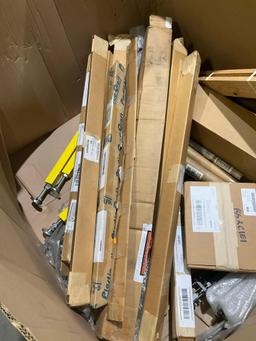 MISC PALLET OF CONVEYOR PARTS... **FREE LOADING ASSISTANCE IS AVAILABLE FOR THIS ITEM (FORKLIFTS ON