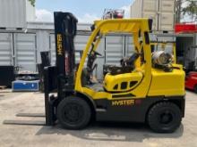 2017 HYSTER H80FT FORKLIFT, LP POWERED, APPROX MAX CAPACITY 8000, MAX HEIGHT 143in, TILT, SIDE