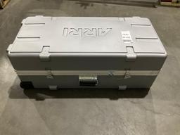ARRI 650 PLUS LIGHTS IN CARRYING CASE...