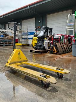 TOTAL SOURCE...STANDARD HYDRAULIC PALLET JACK, MAX CAPACITY 5500LBS