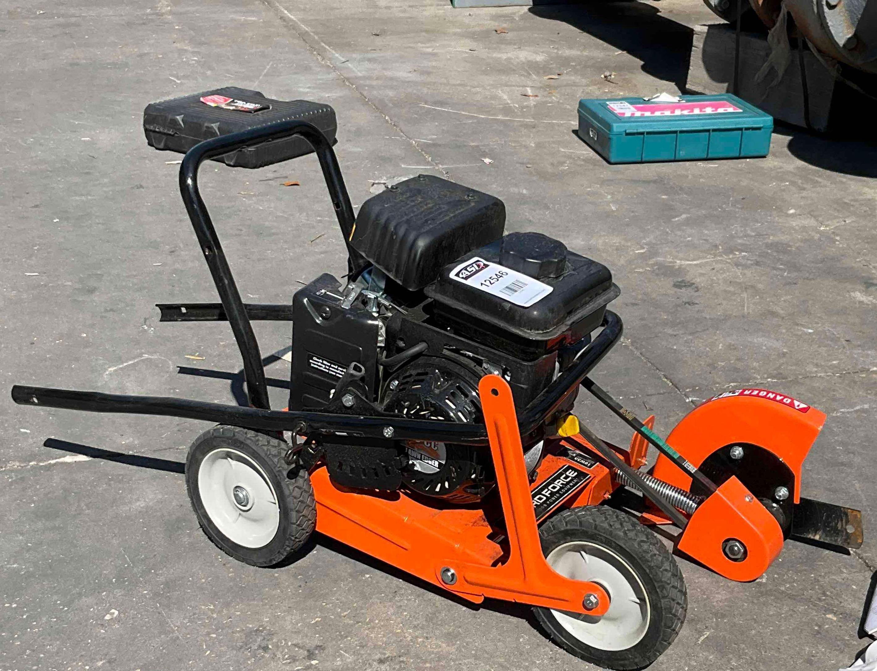 YARD FORCE LAWN EDGER MODEL YF7302, GAS POWERED,... APPROX CUTTING DEPTH -2.5 - 0.75, APPROX 9IN ...