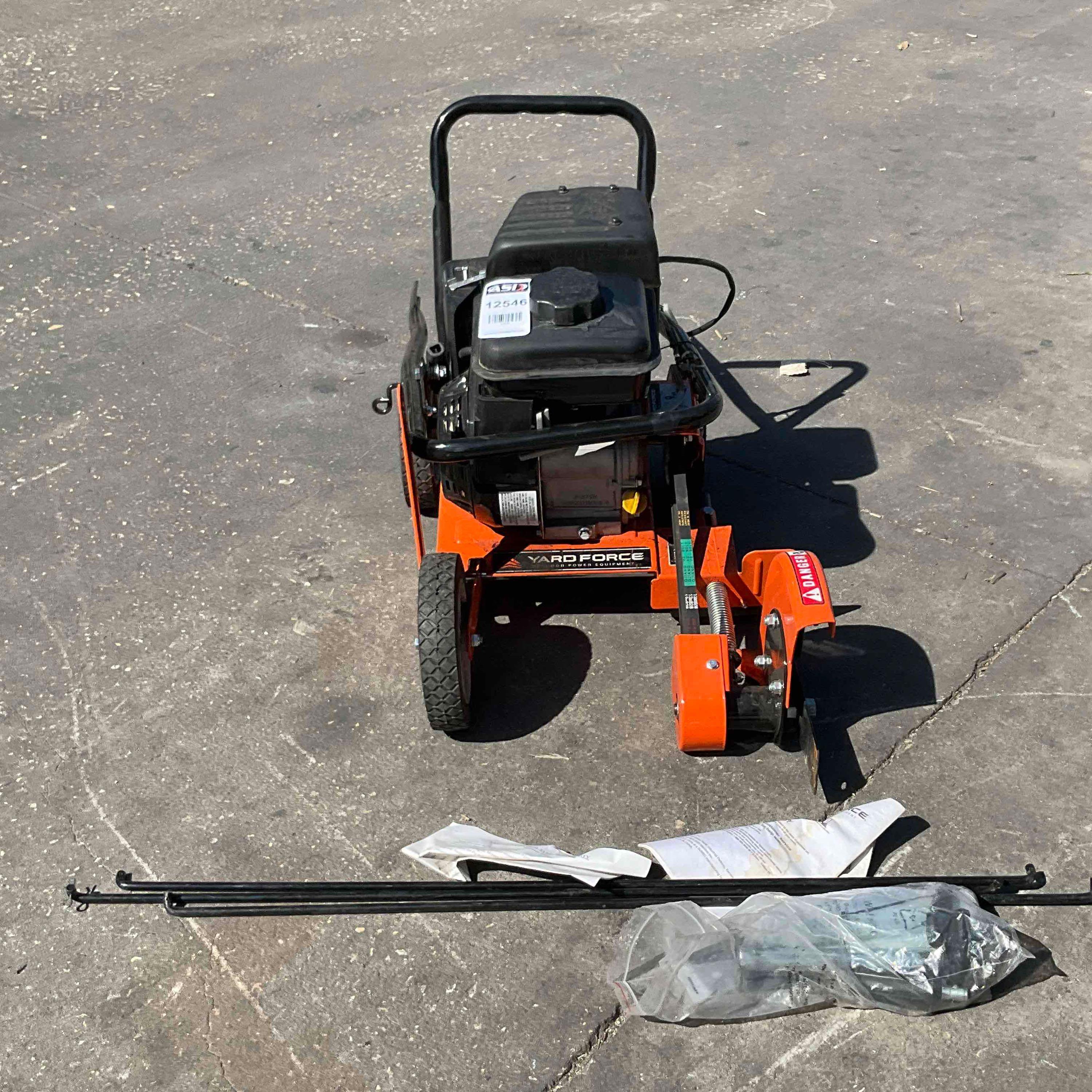YARD FORCE LAWN EDGER MODEL YF7302, GAS POWERED,... APPROX CUTTING DEPTH -2.5 - 0.75, APPROX 9IN ...