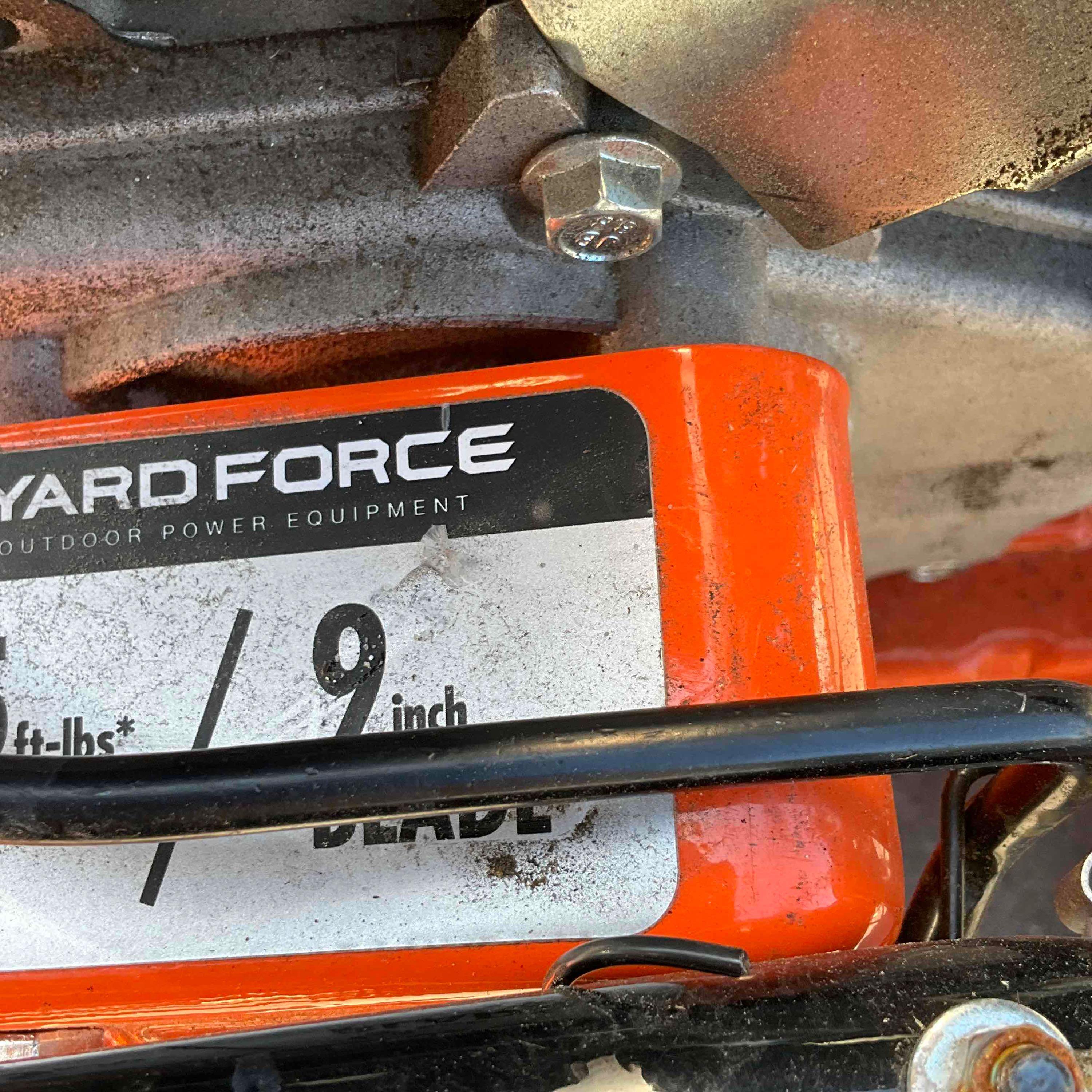 YARD FORCE LAWN EDGER MODEL YF7302, GAS POWERED,... APPROX CUTTING DEPTH -2.5 - 0.75, APPROX 9IN ...