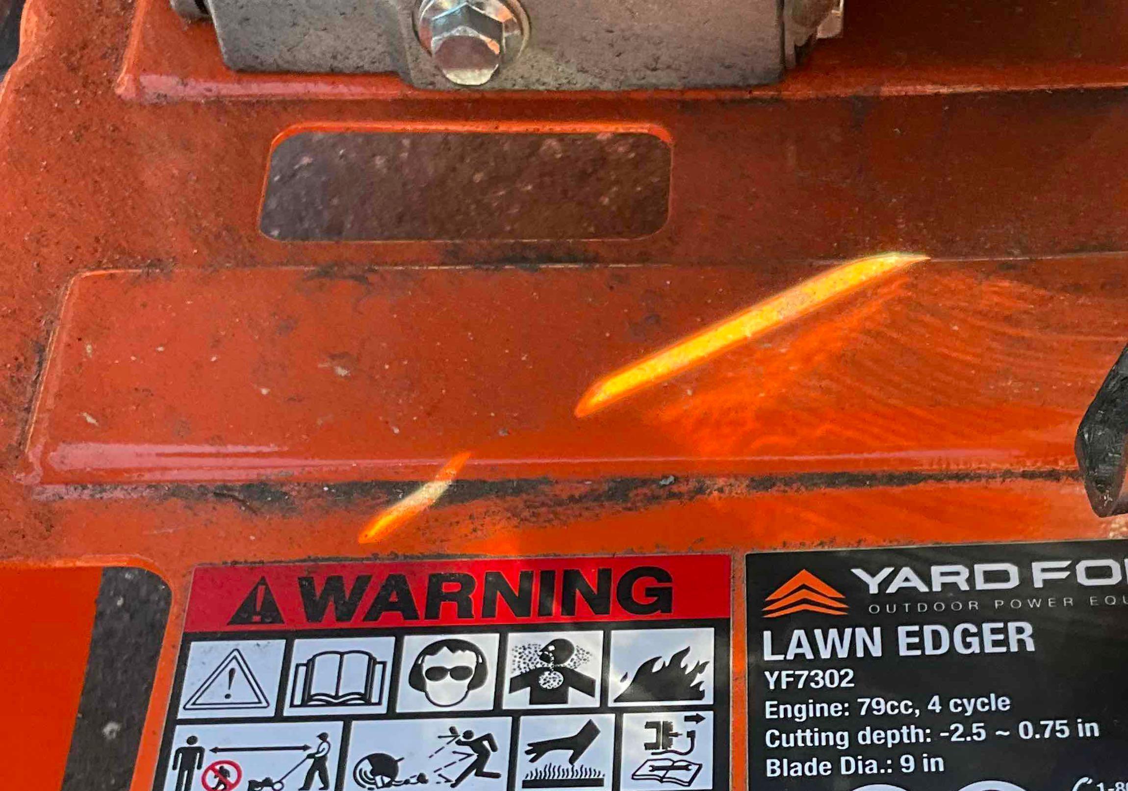 YARD FORCE LAWN EDGER MODEL YF7302, GAS POWERED,... APPROX CUTTING DEPTH -2.5 - 0.75, APPROX 9IN ...