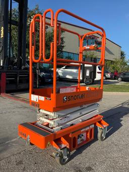 2015 SNORKEL SCISSOR LIFT MODEL S3008P, ELECTRIC, APPROX MAX PLATFORM HEIGHT 8FT, BUILT IN BATTERY