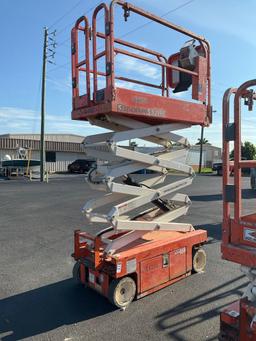2015 SNORKEL SCISSOR LIFT MODEL S3219E ANSI, ELECTRIC, APPROX MAX PLATFORM HEIGHT 19FT, BUILT IN