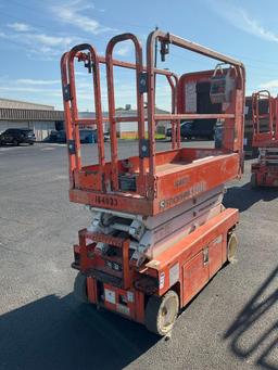 2015 SNORKEL SCISSOR LIFT MODEL S3219E ANSI, ELECTRIC, APPROX MAX PLATFORM HEIGHT 19FT, BUILT IN