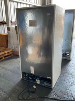 VWR REFRIGERATOR MODEL SCGP-1804; 115 V, 5.0 A, 60 HZ, 1 PHASE