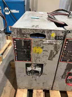 ( 1 ) ENERSYS IRONCLAD WORKHOG 24V BATTERY