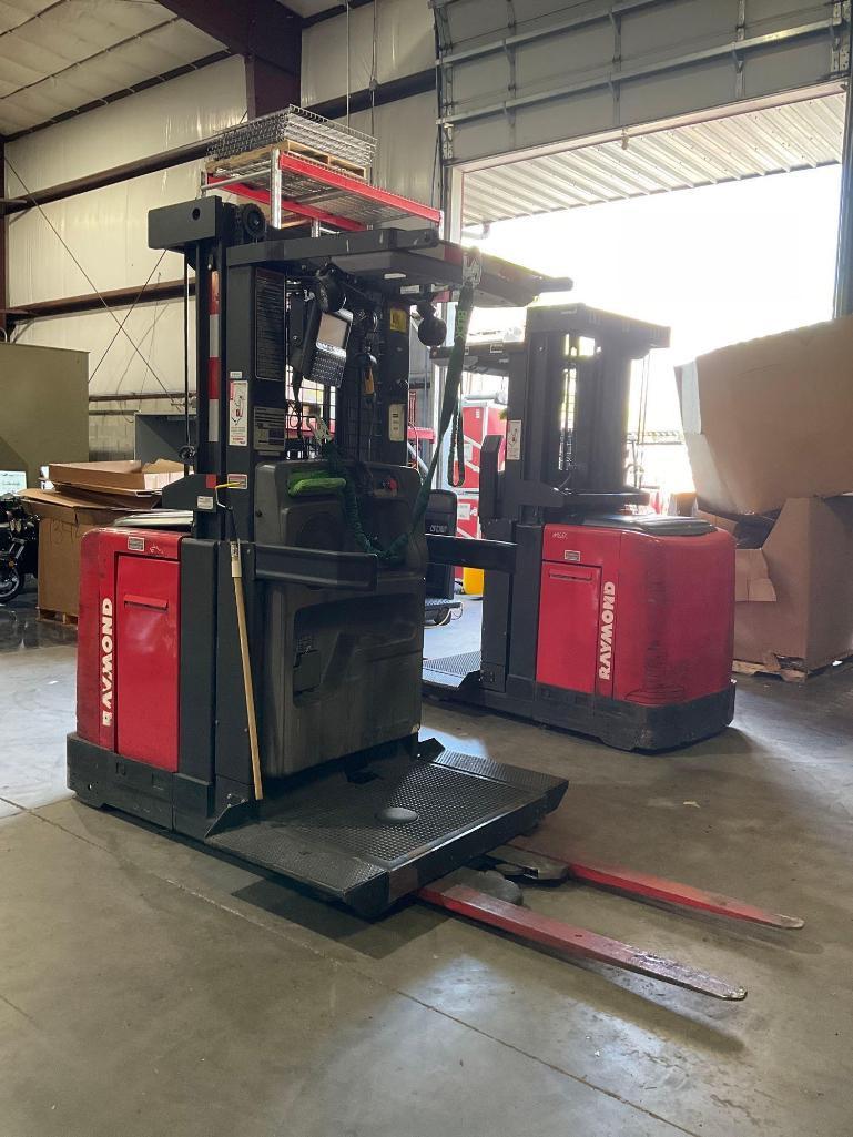 RAYMOND ORDER PICKER MODEL 560-OPC30TT, ELECTRIC, APPROX MAX CAPACITY 3000, APPROX MAX HEIGHT 210...