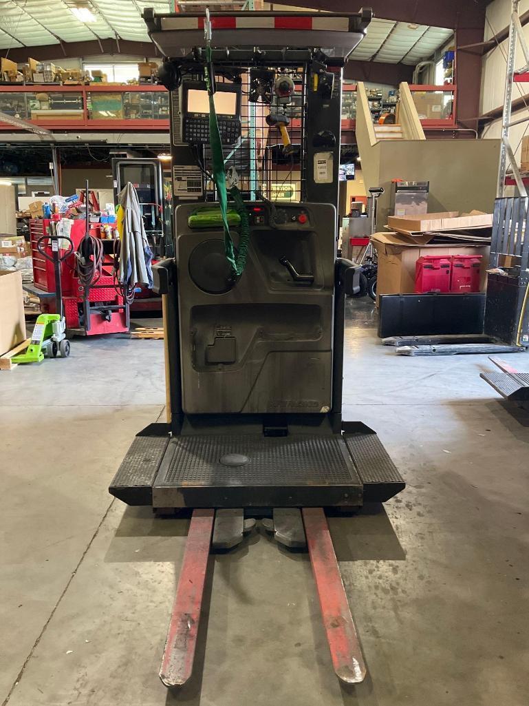 RAYMOND ORDER PICKER MODEL 560-OPC30TT, ELECTRIC, APPROX MAX CAPACITY 3000, APPROX MAX HEIGHT 210...