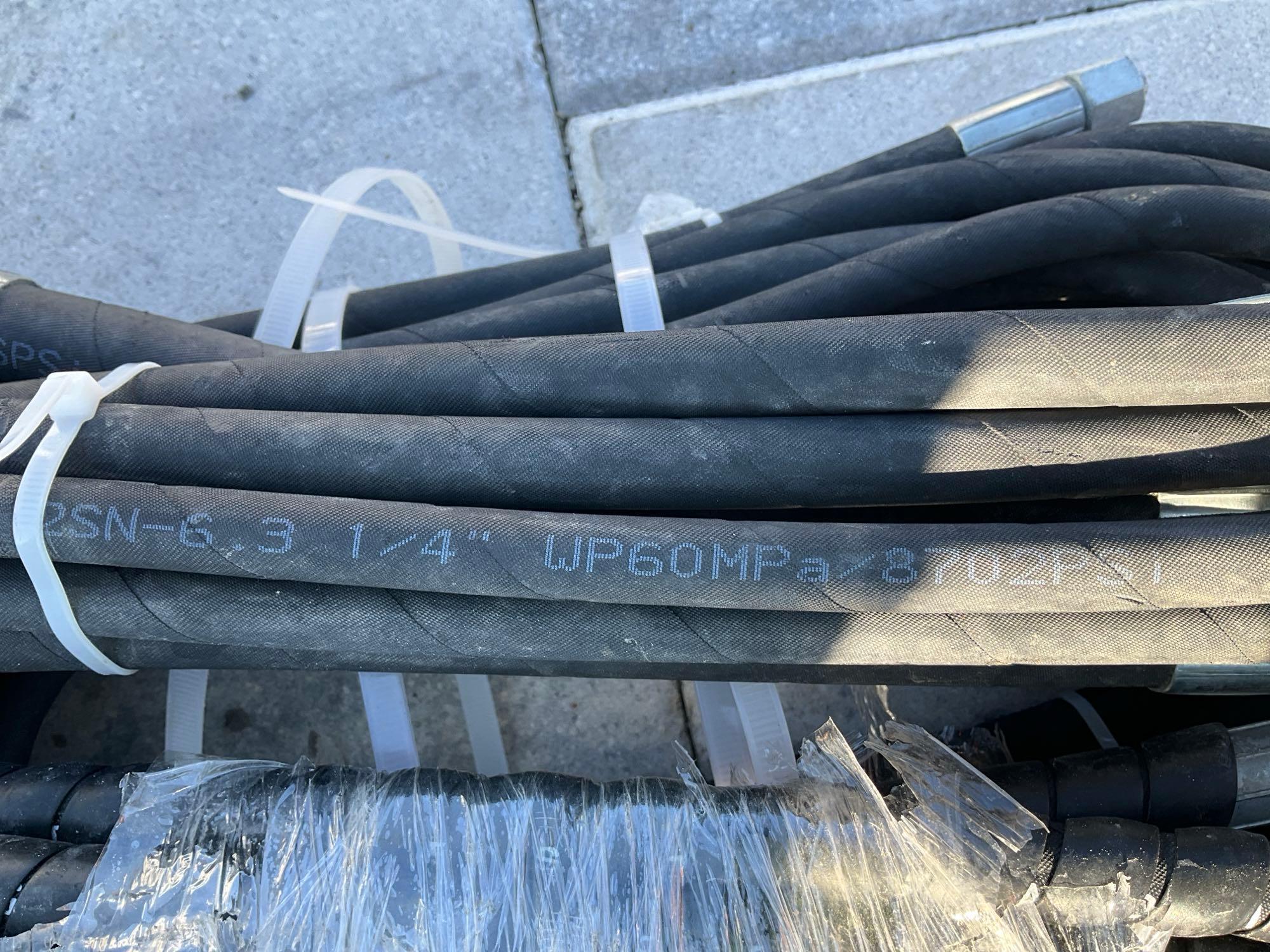 ( 1 ) BUNDLE OF UNUSED HYDRAULIC HOSES FOR EXCAVATOR