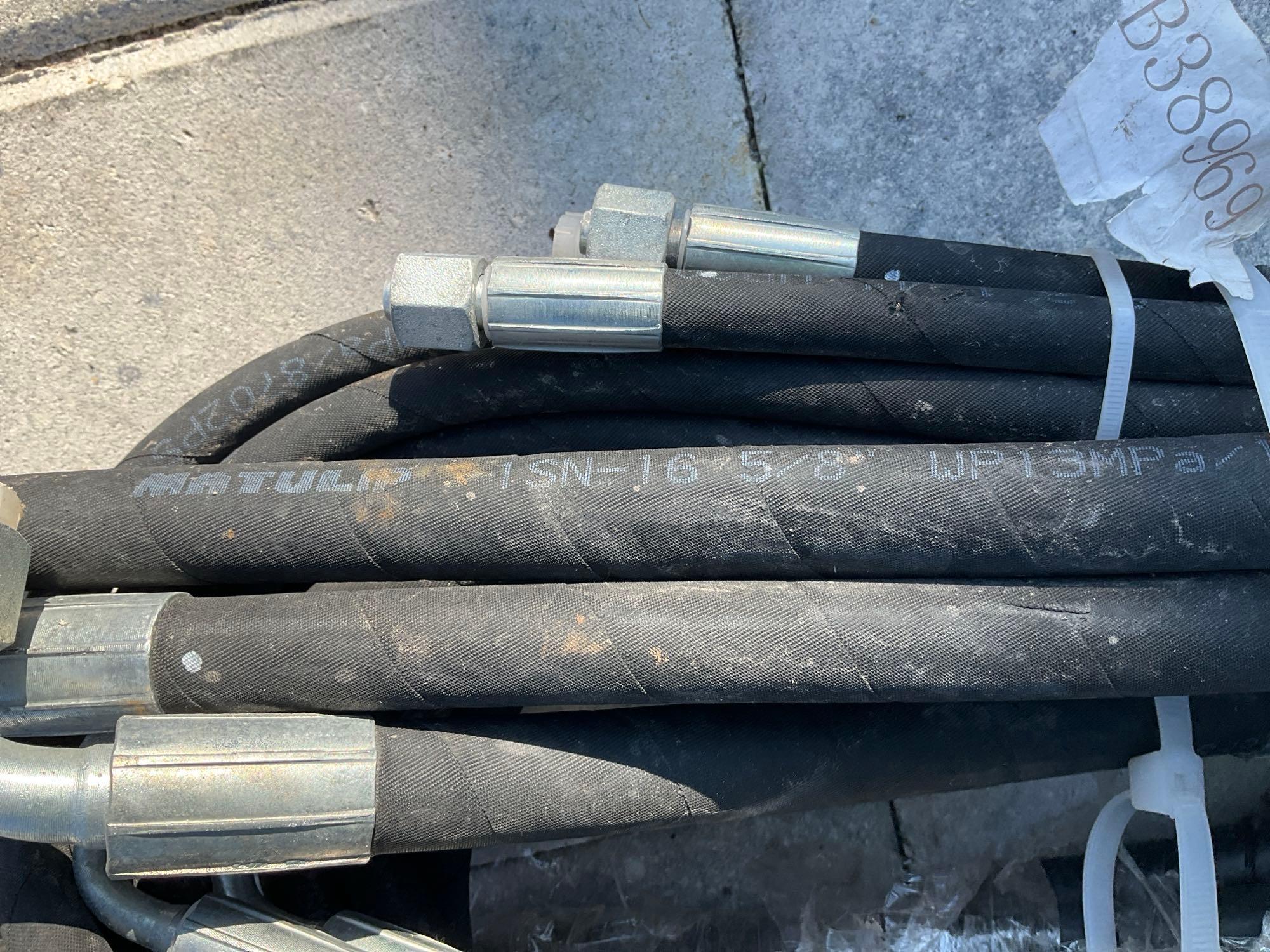 ( 1 ) BUNDLE OF UNUSED HYDRAULIC HOSES FOR EXCAVATOR