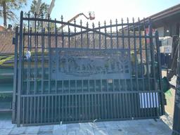 ( 1 ) SET OF UNUSED ALLMETAL...7FT X 20FT METAL FARM DRIVEWAY BI PARTING...GATES, GALVANIZED / PO...