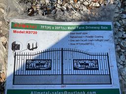 ( 1 ) SET OF UNUSED ALLMETAL...7FT X 20FT METAL FARM DRIVEWAY BI PARTING...GATES, GALVANIZED / PO...