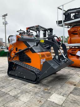 UNUSED LANDHONOR MINI SKID STEER LOADER MODEL LDH-HT-380, GAS POWERED, ELECTRIC START, RUBBER TRA...