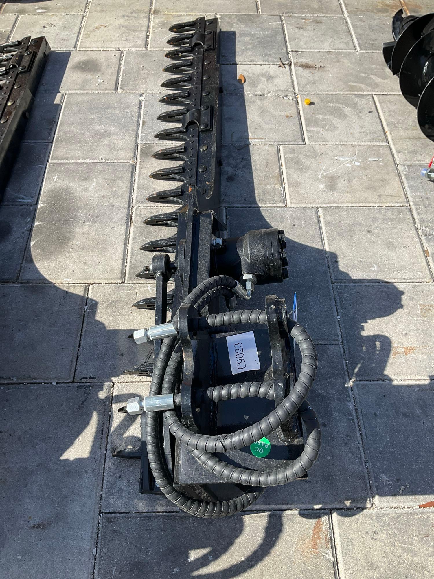 ( 1 ) UNUSED 2025VICSEC HEDGE TRIMMER ATTACHMENT FOR EXCAVATOR, FITS 1-2TON EXCAVATOR