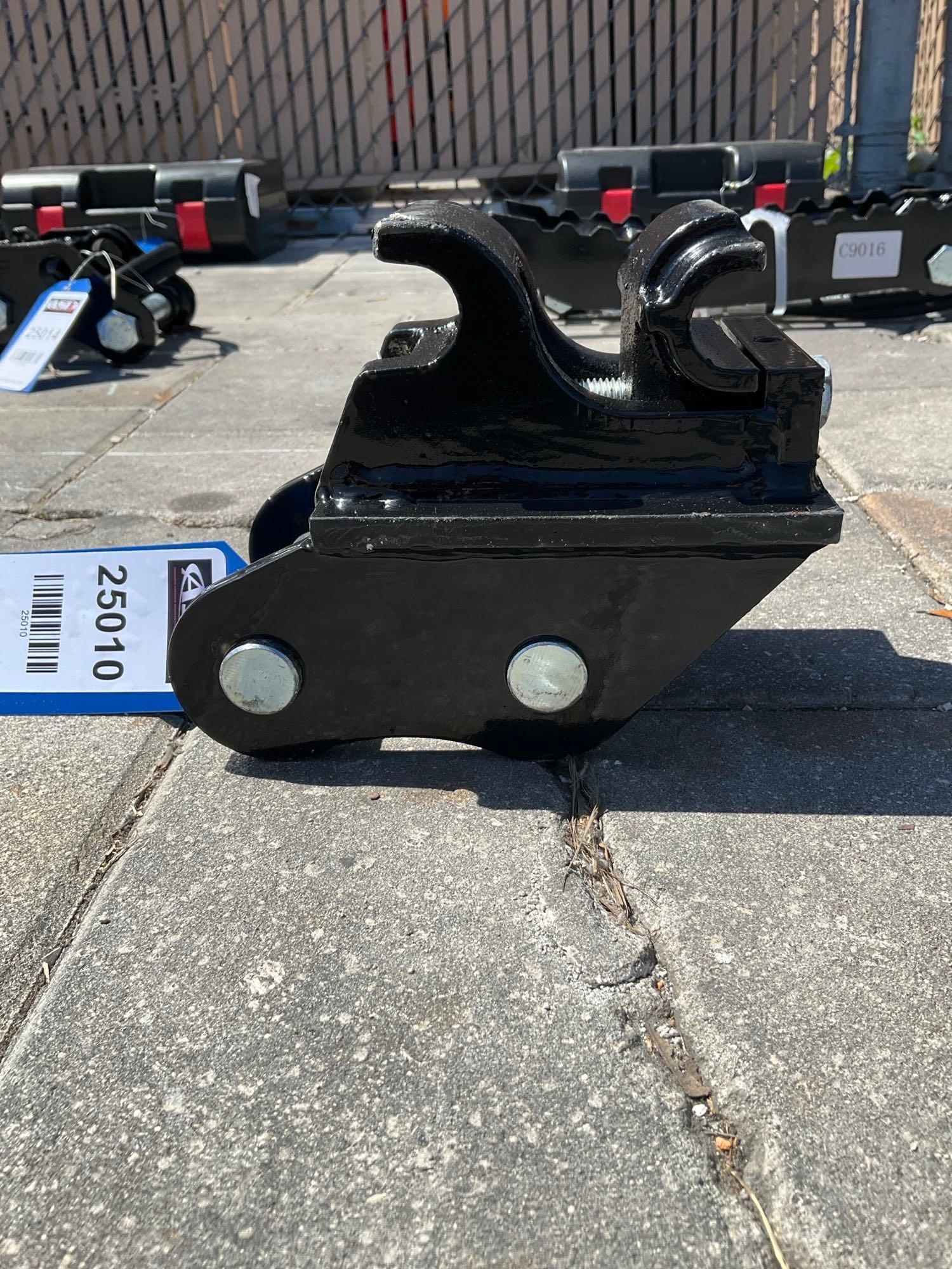 ( 1 ) UNUSED 2025 VICSECQUICK COUPLER ATTACHMENT FOR EXCAVATOR, FITS 1-2TON EXCAVATOR