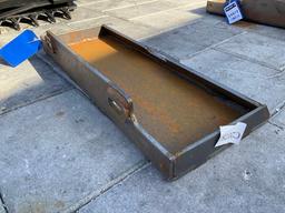 UNUSED 2025 MOUNTING PLATE FOR MINI SKID STEER, APPROX 24in W