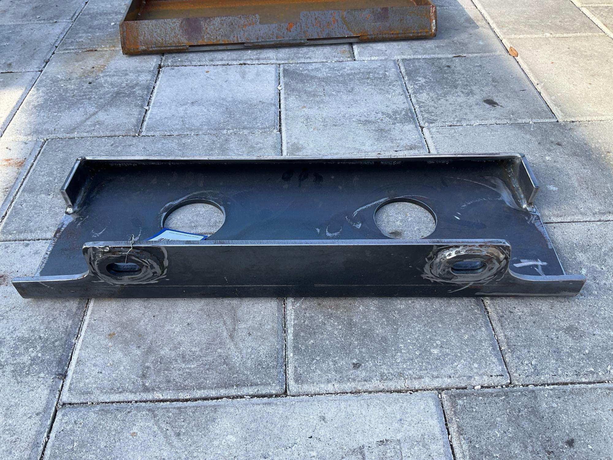 UNUSED 2025 MOUNTING PLATE FOR DINGO SKID STEER, APPROX 24in W