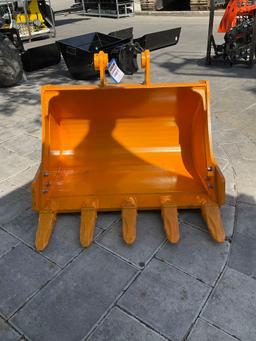 ( 1 ) UNUSED 2025 CAT 305 BUCKET W/TEETH ATTACHMENT APPROX 24in