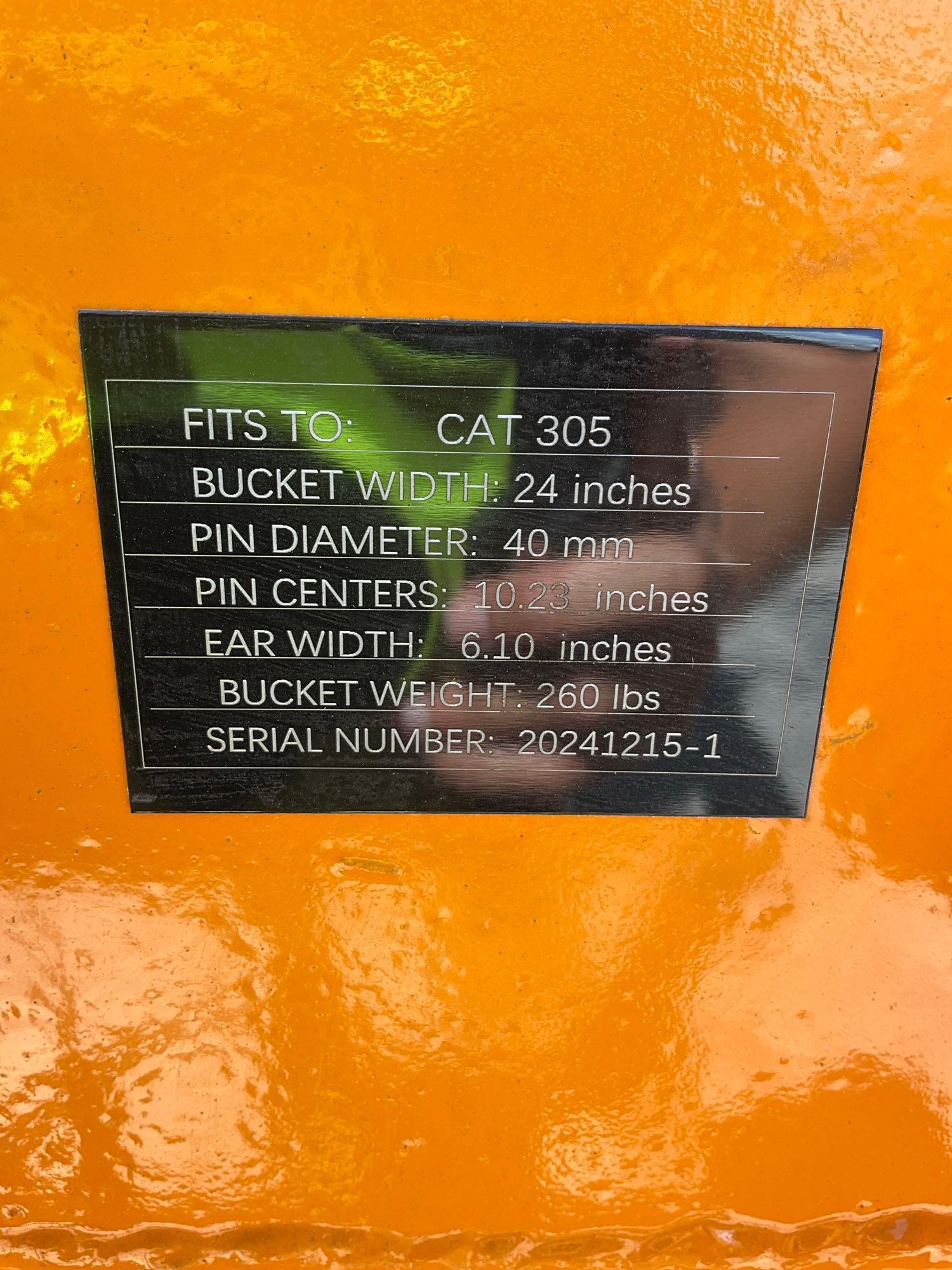( 1 ) UNUSED 2025 CAT 305 BUCKET W/TEETH ATTACHMENT APPROX 24in