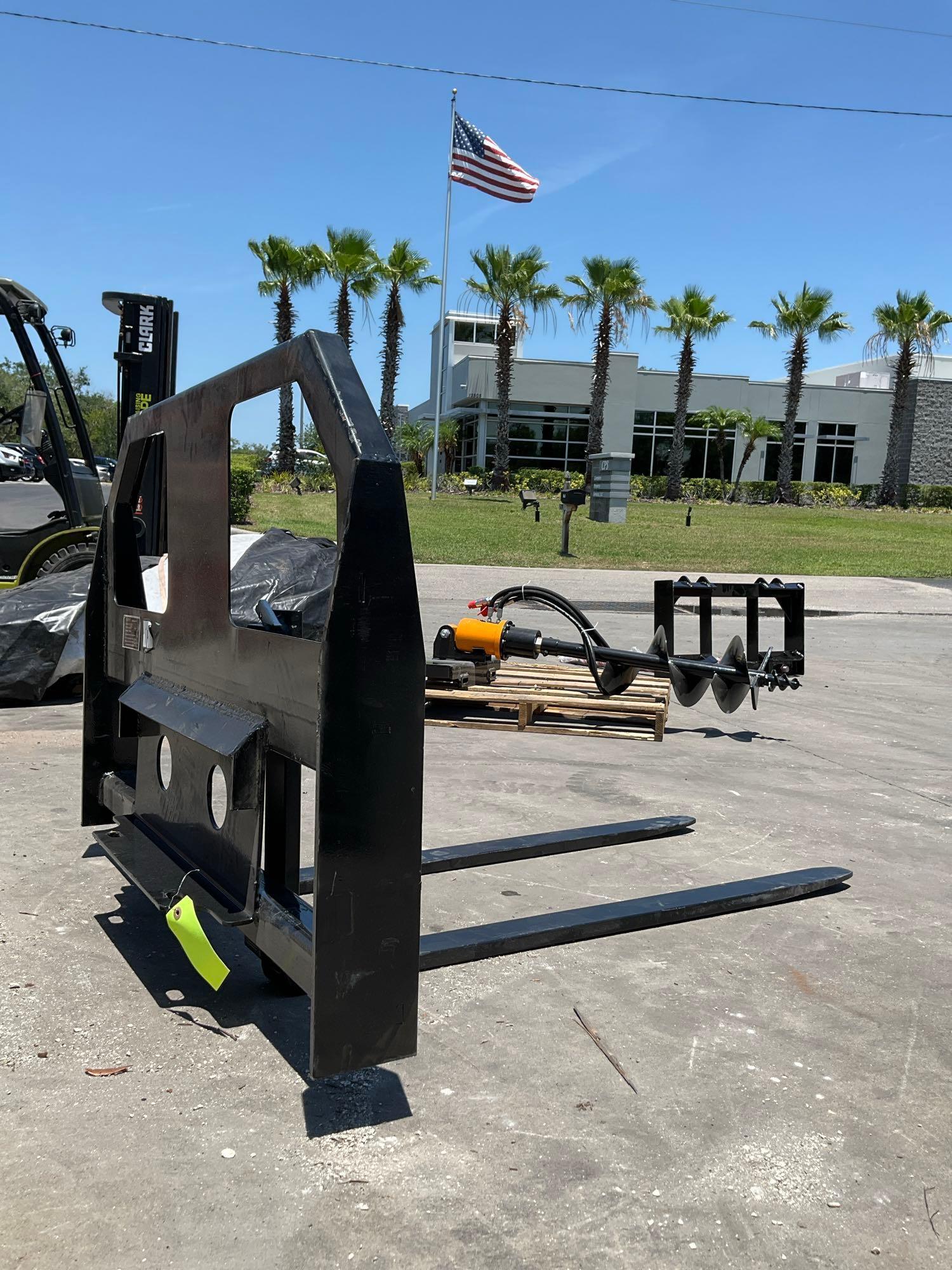 UNUSED 2025 GIYIGY-FR47C FORK ATTACHMENT FOR DINGO SKID STEER