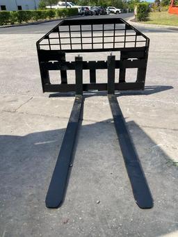 UNUSED 2025 GIYI FORK ATTACHMENT FOR SKID STEER , FORKS APPROX 60in LONG ( PLEASE NOTE STOCK PHOTOS