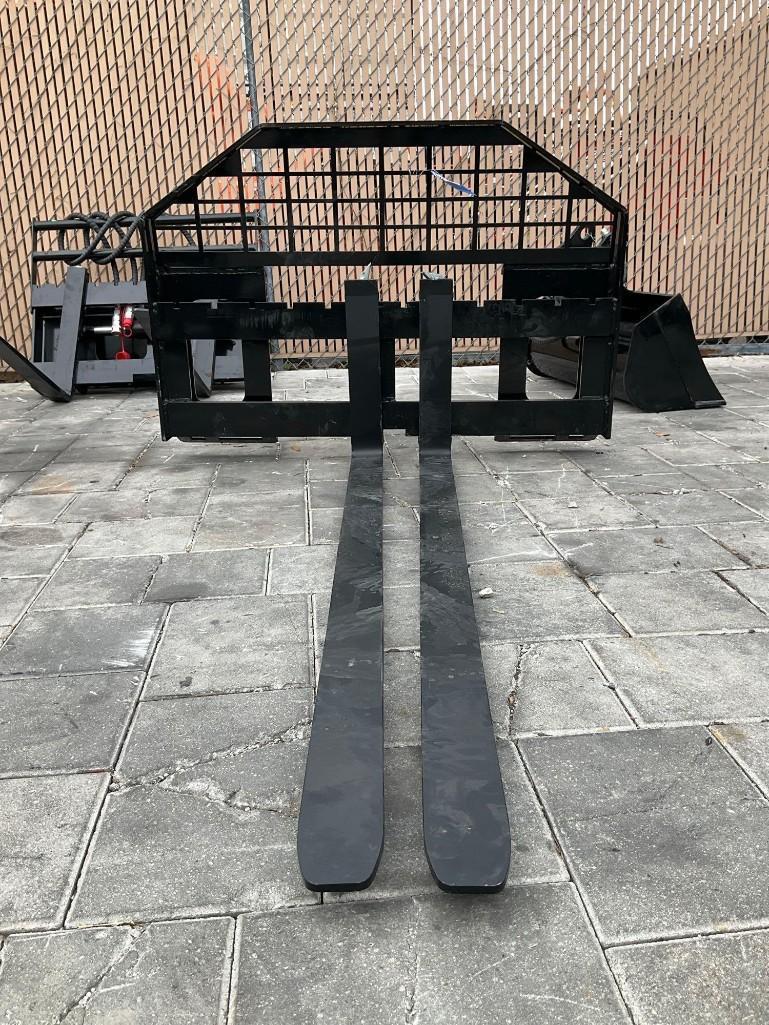 UNUSED 2025 GIYI FORK ATTACHMENT FOR SKID STEER , FORKS APPROX 60in LONG