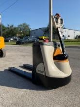 CROWN WP 3000 SERIES PALLET JACK MODEL WP3035-45, ELECTRIC, APPROX MAX CAPACITY 4500LBS