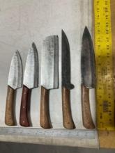 UNUSED (5) CULINARY SET OF HANDMADE DAMASCUS KNIVES, ASSORTED SIZES AND COLORS, STEEL