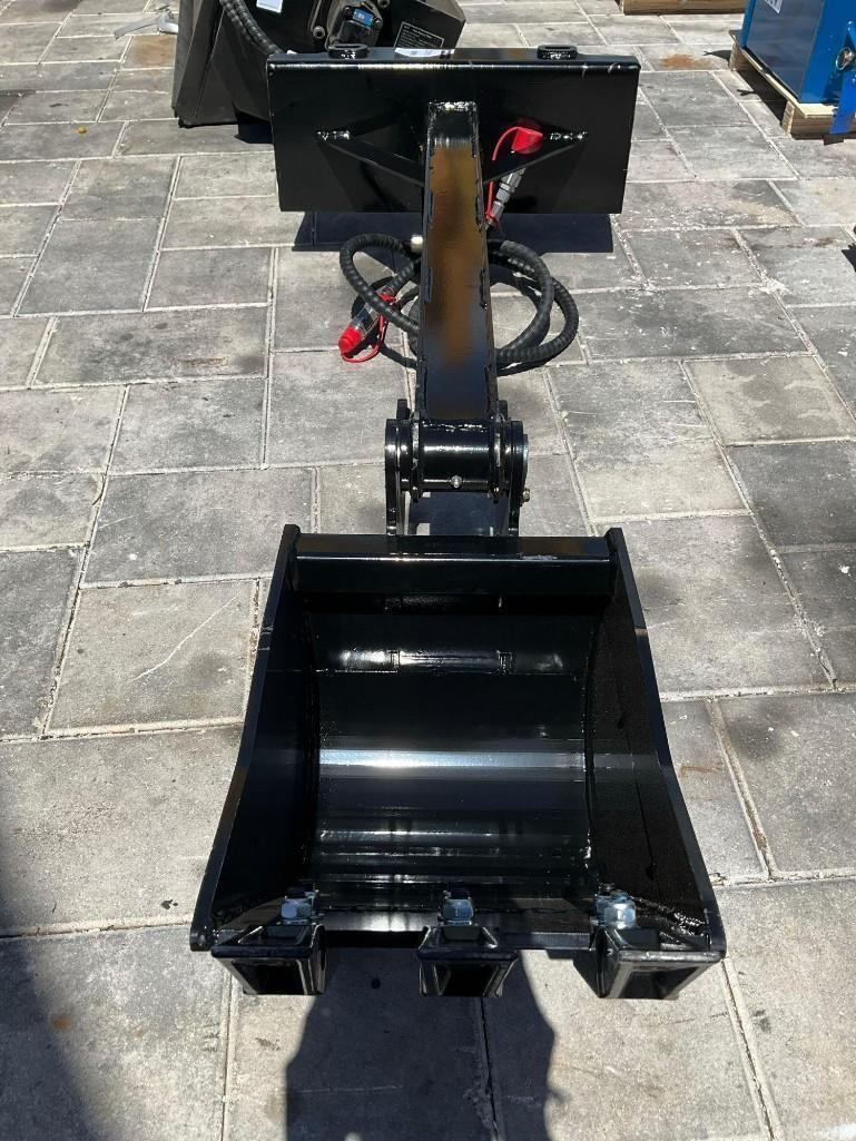 ( 1 ) UNUSED 2025 GIYI STRAIGHT DIGGING ARM MODEL GY-ZWB, FITS MINI SKID STEER LOADER