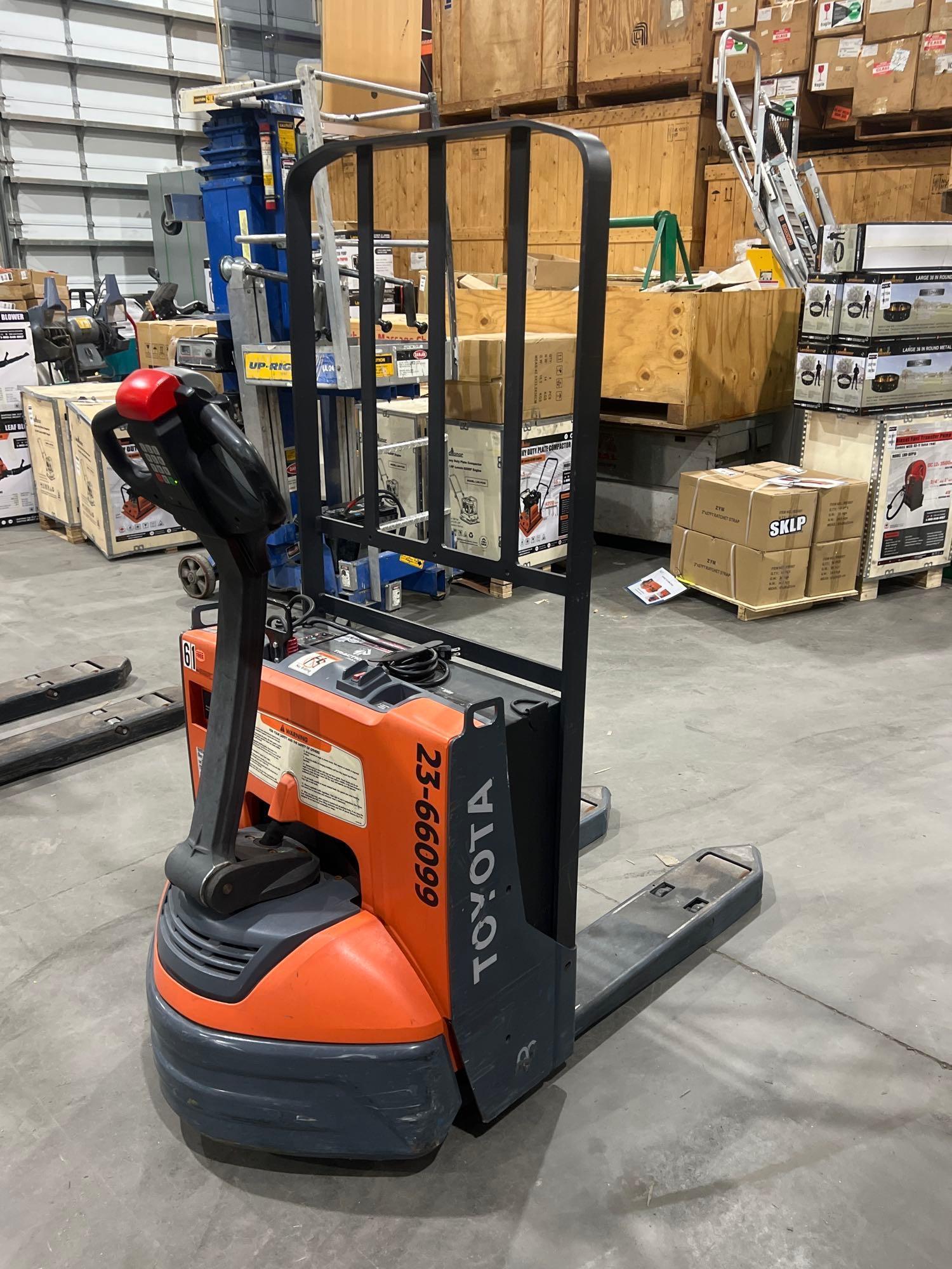 2023 TOYOTA PALLET JACK MODEL 8HBW23, ELECTRIC, 24V, MAX CAPACITY 4500LBS, LOW HRS SHOWING, BUILT...