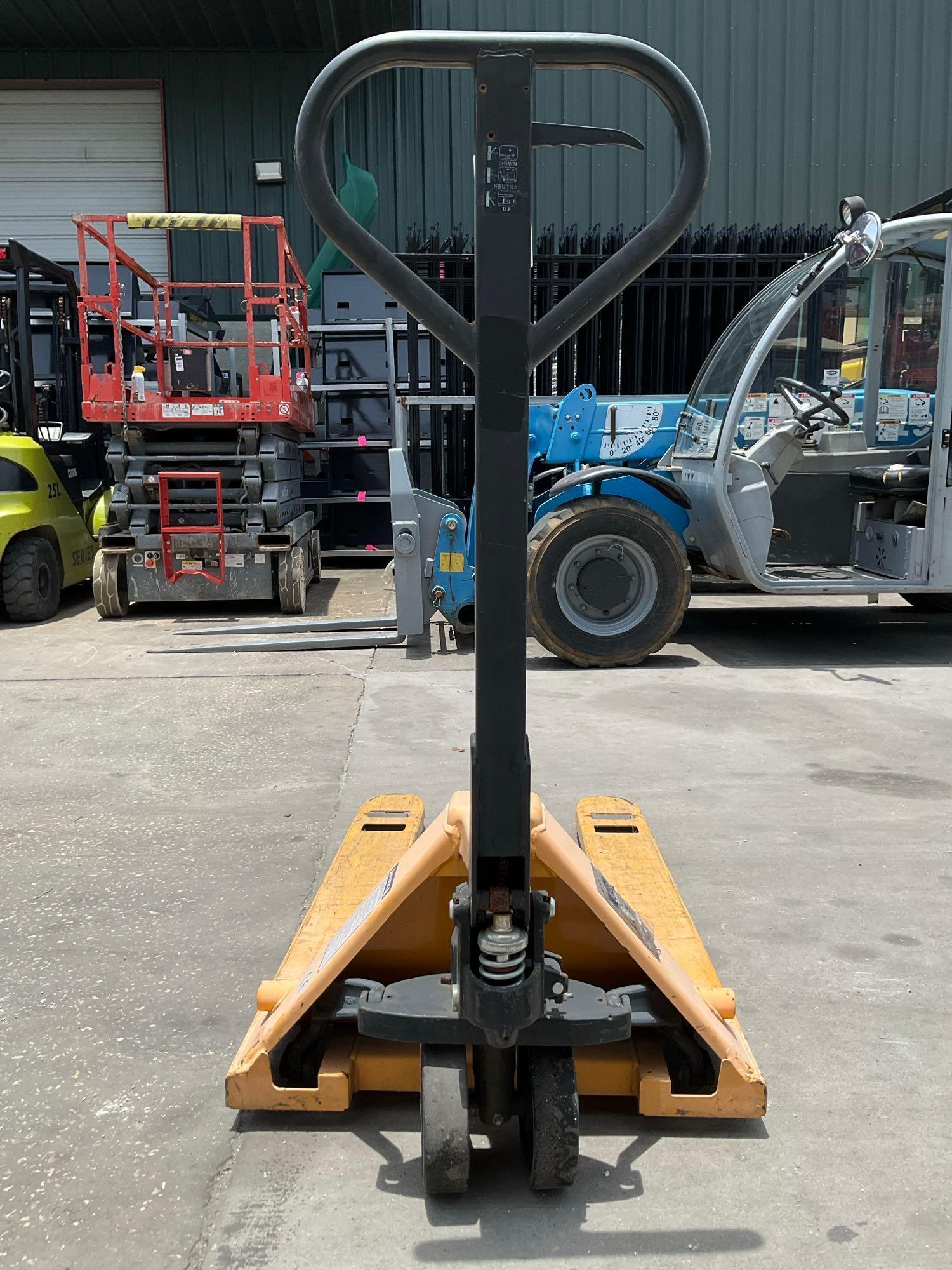 ULINE HYDRAULIC PALLET JACK MODEL H-1043, APPROX MAX CAPACITY 5500LBS