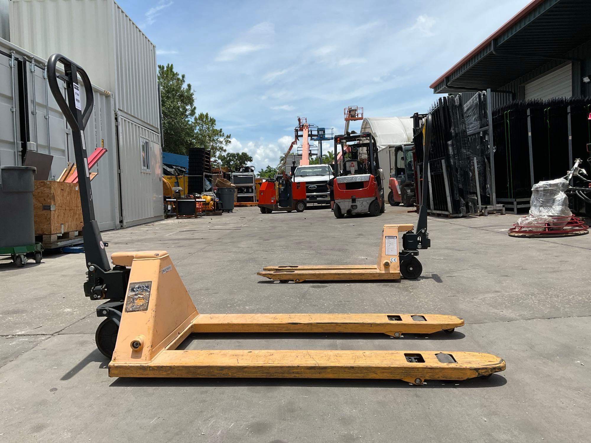 ULINE HYDRAULIC PALLET JACK MODEL H-1043, APPROX MAX CAPACITY 5500LBS