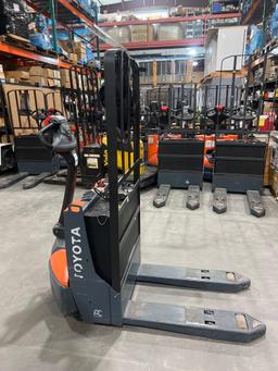2024 TOYOTA PALLET JACK MODEL 8HBW23, ELECTRIC, 24V, MAX CAPACITY 4500LBS, LOW HRS SHOWING, BUILT...