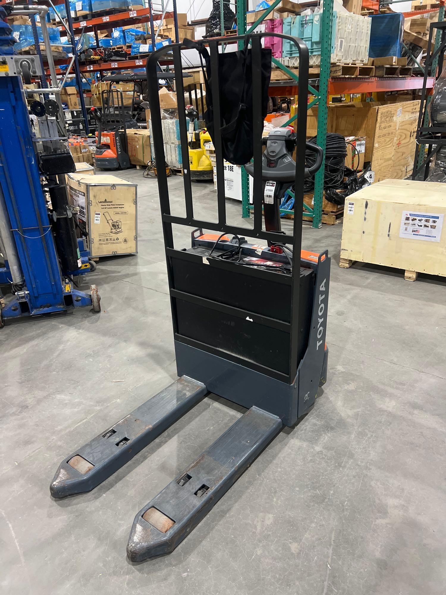2024 TOYOTA PALLET JACK MODEL 8HBW23, ELECTRIC, 24V, MAX CAPACITY 4500LBS, LOW HRS SHOWING, BUILT...