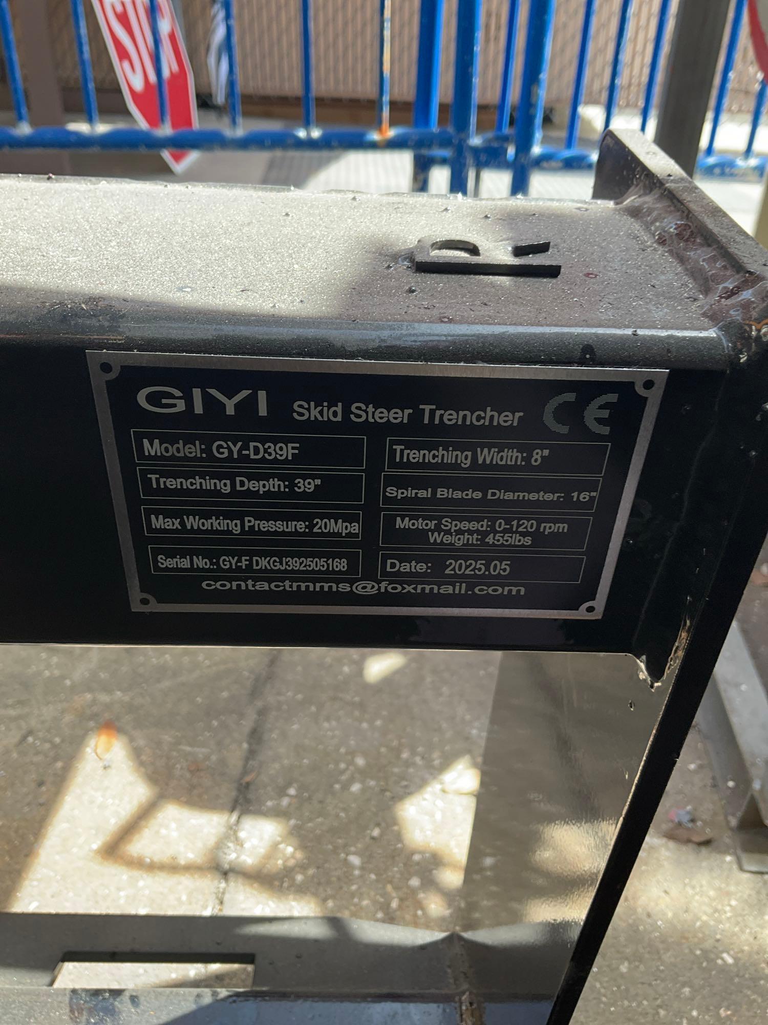 ( 1 ) UNUSED 2025 GIYI TRENCHER MODEL GY-D39F ATTACHMENT FOR UNIVERSAL SKID STEER(PLEASE NOTE STOCK