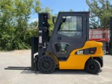 2014 CATERPILLAR FORKLIFT MODEL 2PD5000D, ENCLOSED CAB, APPROX MAX CAPACITY 4500LBS, MAX HEIGHT