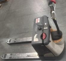 WP PALLET JACK, MODEL WP3035-45