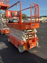 SNORKEL SCISSOR LIFT MODEL S4732E ANSI
