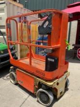 2016 JLG MAN LIFT MODEL 1230ES, ELECTRIC, APPROX MAX PLATFORM HEIGHT 12FT, NON MARKING TIRES, BUILT