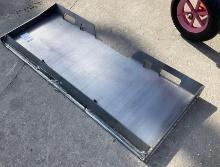 UNUSED YINTATECH 1/2in UNIVERSAL QUICK ATTACH MOUNT PLATE, APPROX 45in W