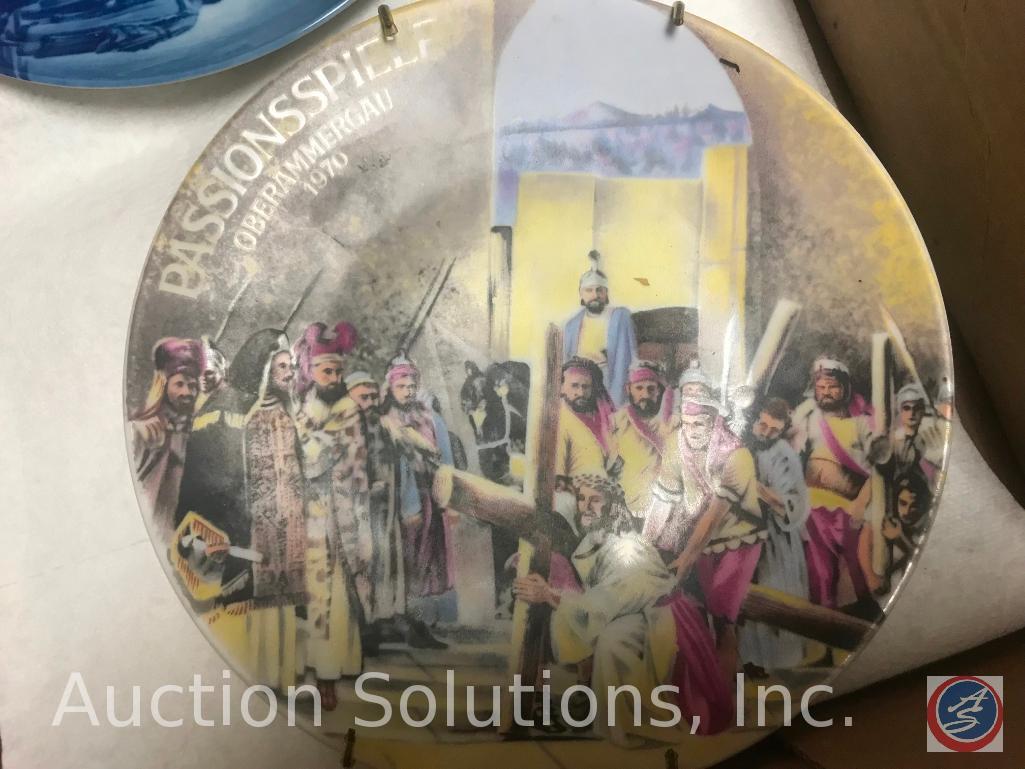 Assorted Collectible Plates Including Plate Marked Kaiser 1970 Limited Edition Passionsspiele?and