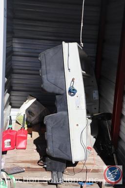LOCATED IN COUNCIL BLUFFS, IA Complete Contents of [5' x 10'] Unit C12 A $100 Clean-Out Deposit will
